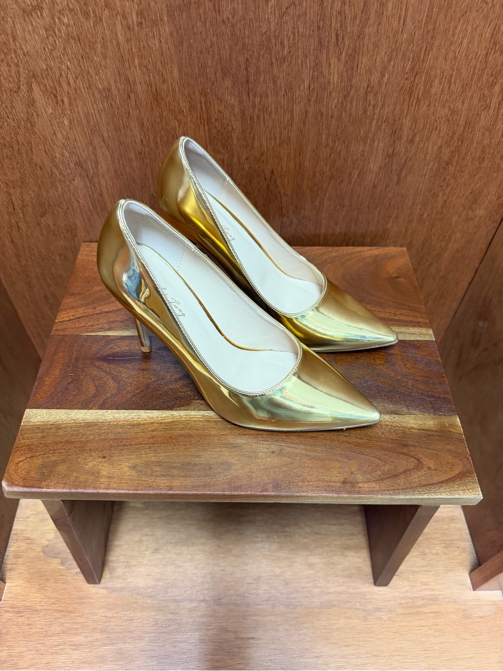 Elisabet Tang Gold Metallic Pointed-Toe Stiletto Pumps